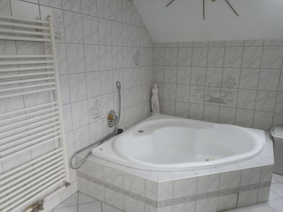 Ferienwohnung Guetl Am Weg Altmuenster Luaran gambar